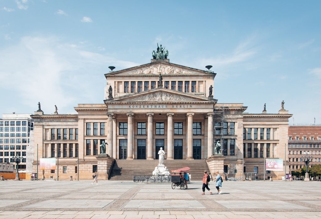 Berlin Gezi Rehberi ve Gezilecek Yerler - Gendarmenmarkt - Konzerthaus