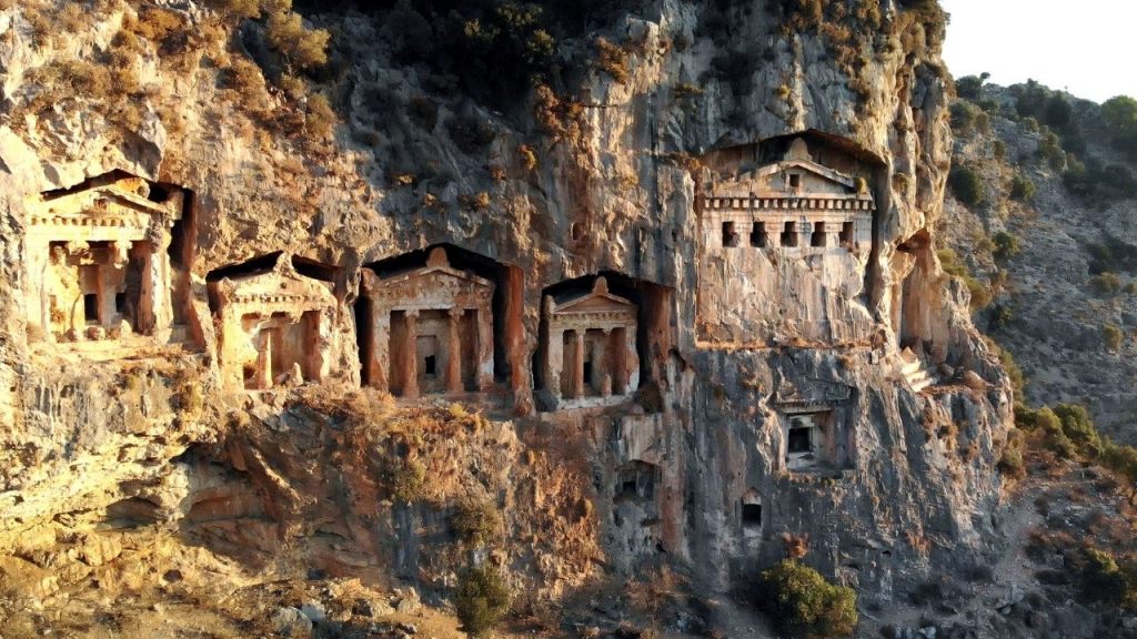 Köyceğiz Gezi Rehberi ve Gezilecek Yerler - Kaunos Kral Mezarları