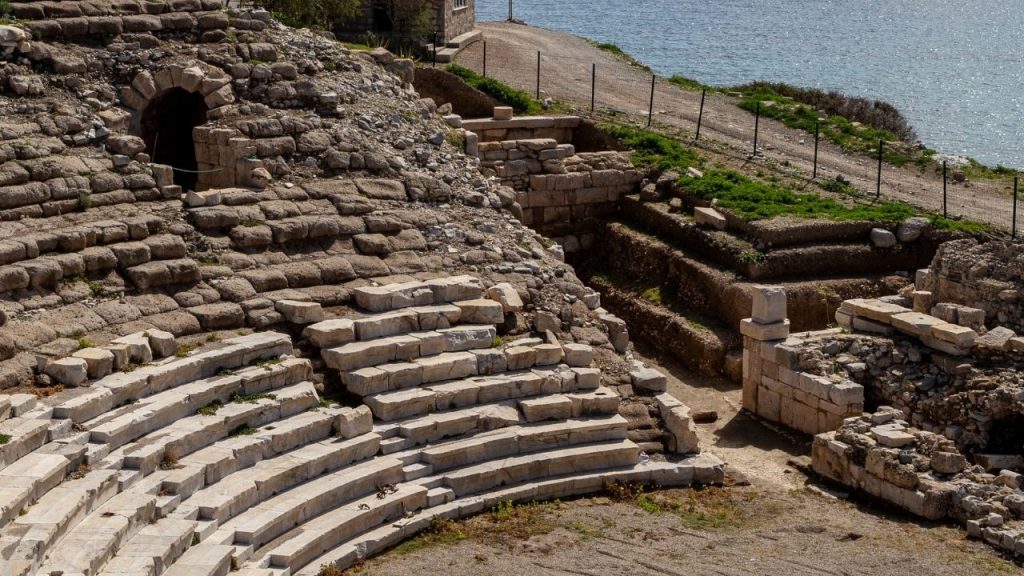 Knidos Antik Kenti Dionysos Tapınağı ve Küçük Tiyatro