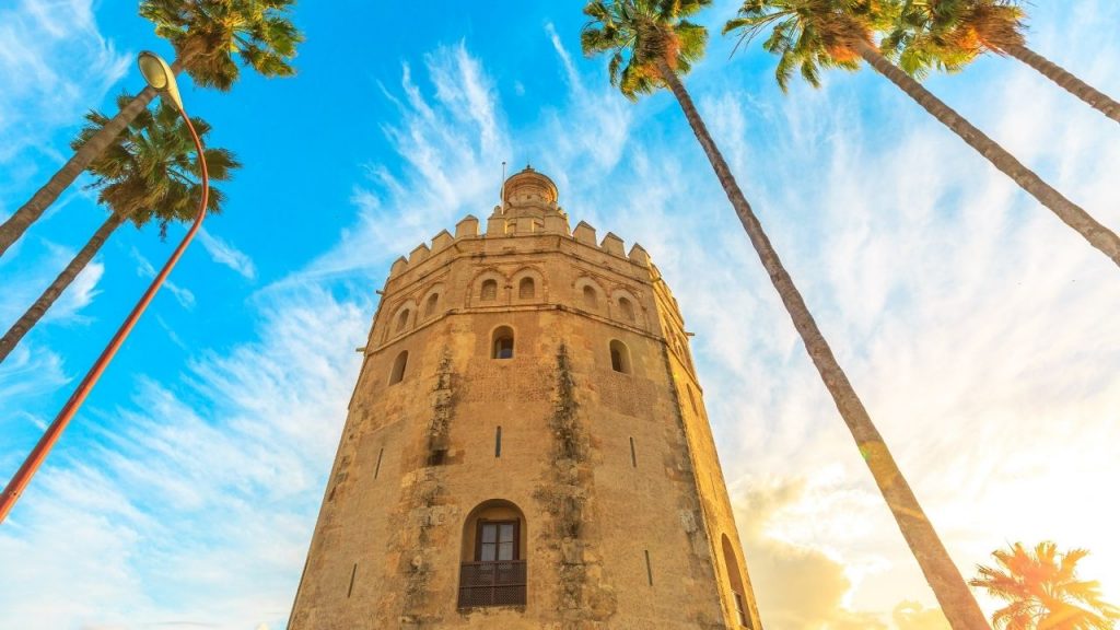 Sevilla Gezi Rehberi - Altın Kule (Torre del Oro)