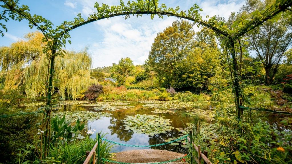 8 Easy Day Trips from Paris That Feel Like Hidden Gems