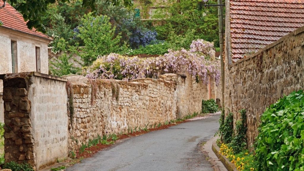 8 Easy Day Trips from Paris That Feel Like Hidden Gems (4)