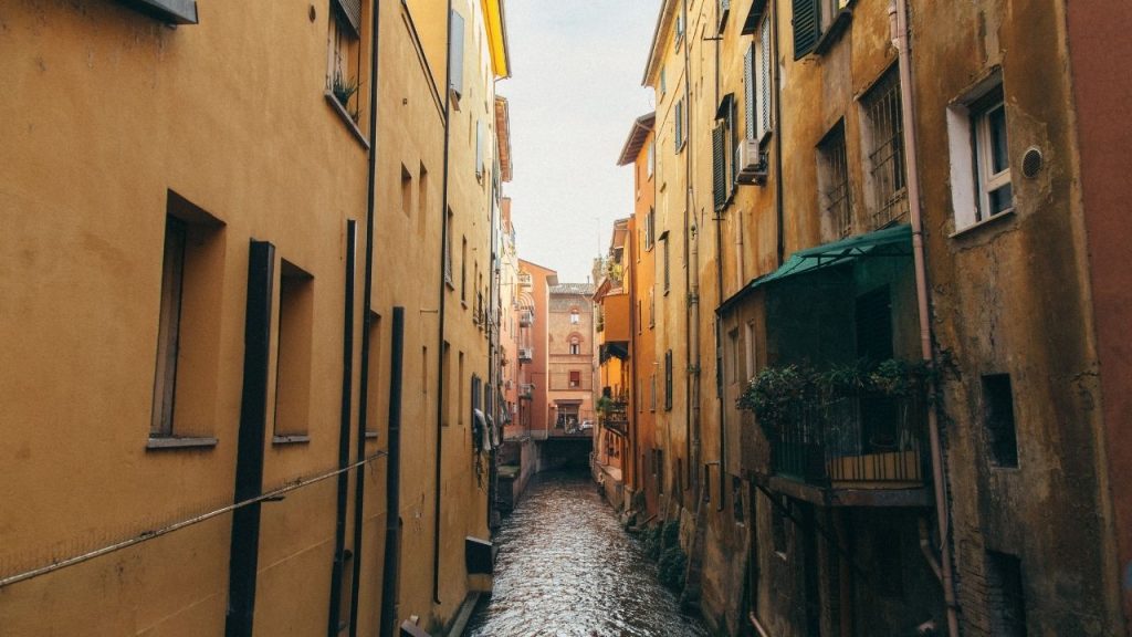 9 Amazing Places to Visit in Europe in the Fall- Bologna